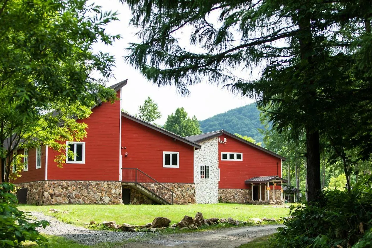 Snow Peak Jyubako（Akaigawa Tomo Playpark） Hotel Luxury tent Akaigawa