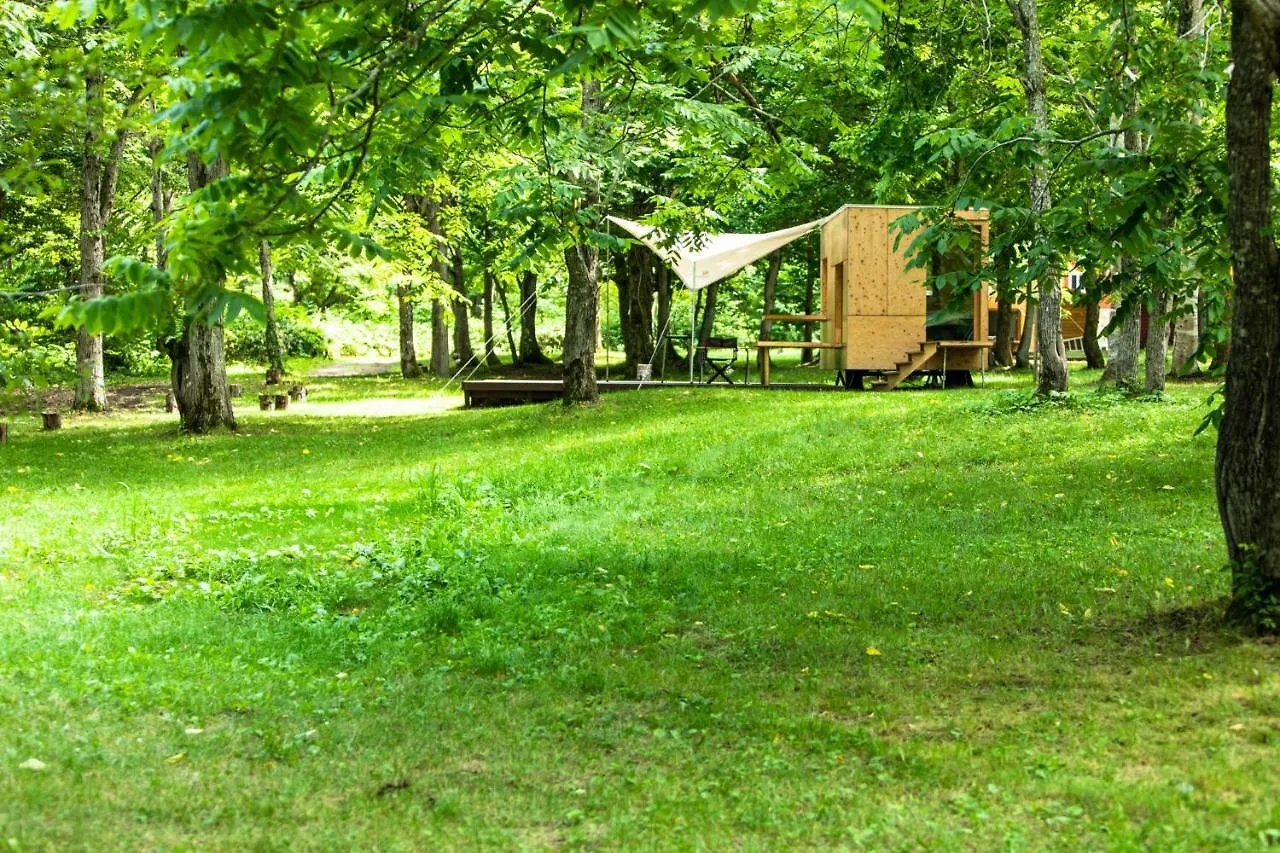 Tente de luxe Hotel Snow Peak Jyubako（Akaigawa Tomo Playpark）